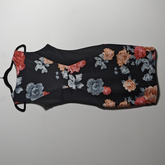 FANTAIST Floral Sleeveless Dress - Black and Multi Size Medium - Picture 10 of 16